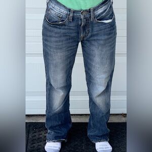 American Eagle AEO Original Straight Jeans – Size 28x30 ✨